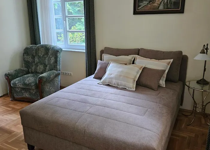 Ottilia Apartment *